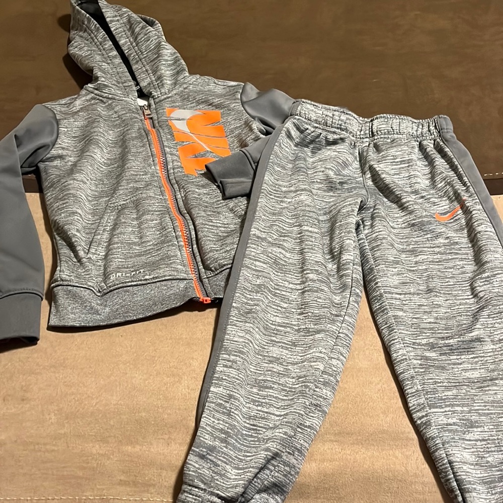 Boys gray and orange Nike pants set size 5
